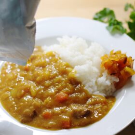 美味しいカレーをレトルトで食べられる本格志向の時代